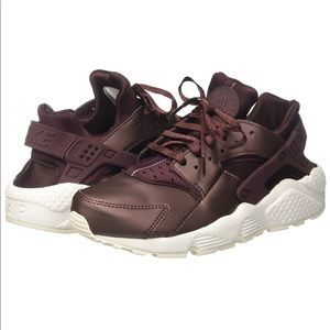 Nike Women’s Air Huarache Running Shoes